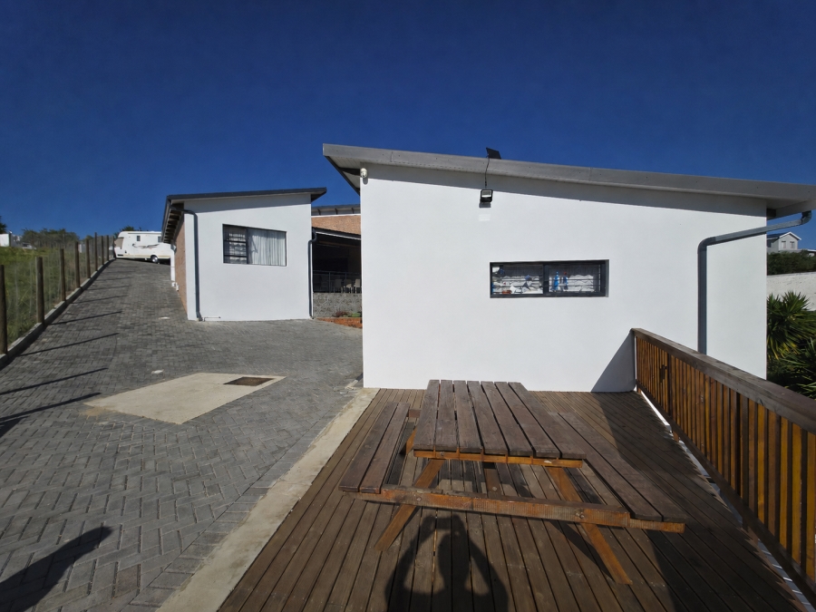 4 Bedroom Property for Sale in Noorsekloof Eastern Cape